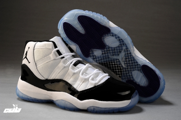 Air Jordan 11 Blanc Noir Clair Bleu